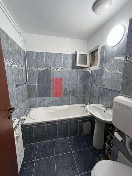 Drumul Taberei, Plaza,